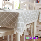 Toalha de Mesa Triangles com Renda - Preta e Branca